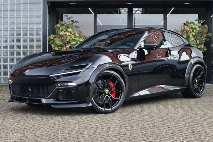 Ferrari Purosangue 6.5 V12 - NOVITEC, Carbon in/ext., Li