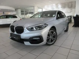 BMW 118 i SportLine LED/NAVI/SHZ/PDC/AHK/STANDHZ/17