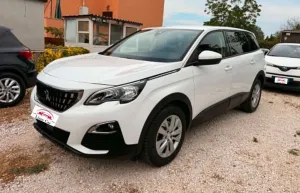Peugeot 5008 7 posti 1.5 HDi 130cv Allure