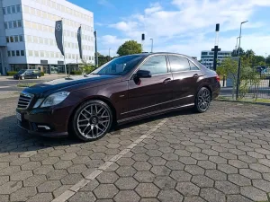 Mercedes-Benz Mercedes Benz E Klasse 350 W 212 Cupritbra...