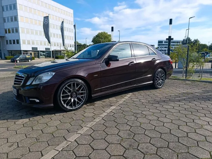 Mercedes-Benz Mercedes Benz E Klasse 350 W 212 Cupritbra...