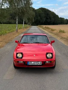 Porsche 924S Oldtimer indischrot Targa Tra...