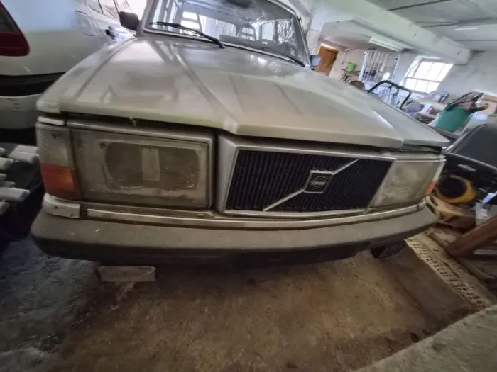Volvo 240 scheunenfund