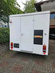 Mercedes-Benz Imbisswagen/Mercedes MB100 /  TÜV