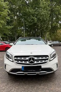 Mercedes-Benz GLA 200 Urban