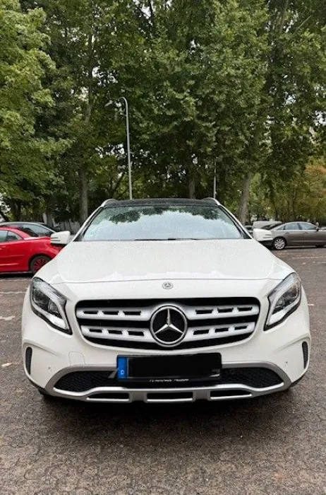 Mercedes-Benz GLA 200 Urban