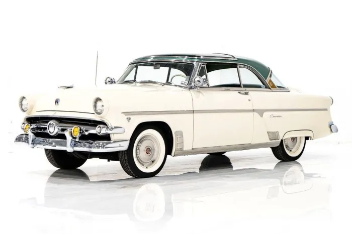 Ford Crestline Skyliner
