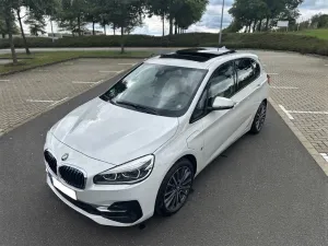 BMW 225xe Active Tourer - Top Zustand
