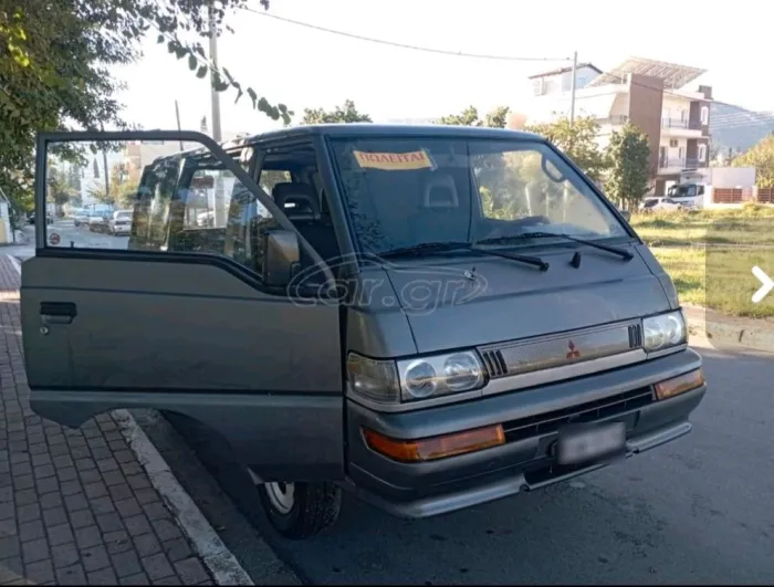 Mitsubishi L300