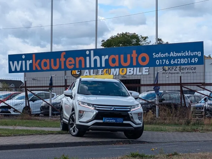 Mitsubishi Eclipse Cross Intro Edition 2WD*1-HAND*KAMERA !!