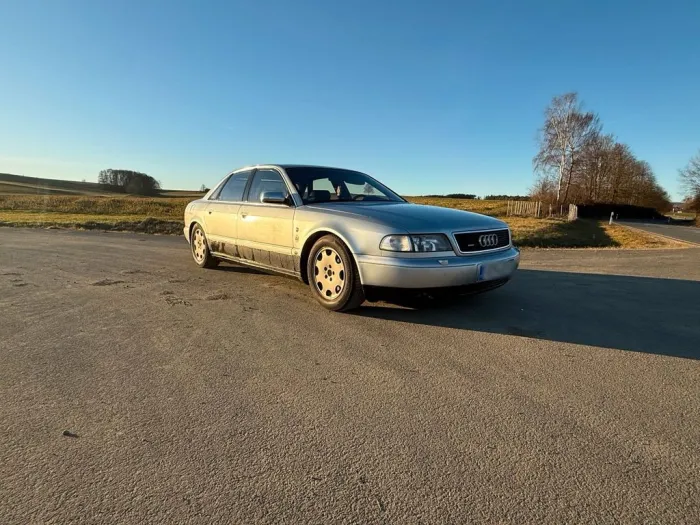 Audi a8 d2 4,2 v8 tüv bis 09.2026