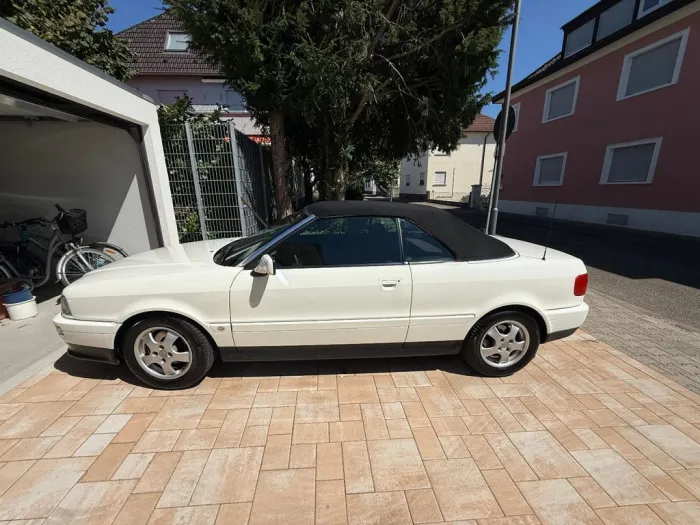 Audi Cabriolet 2.0 -