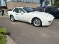 Porsche 944