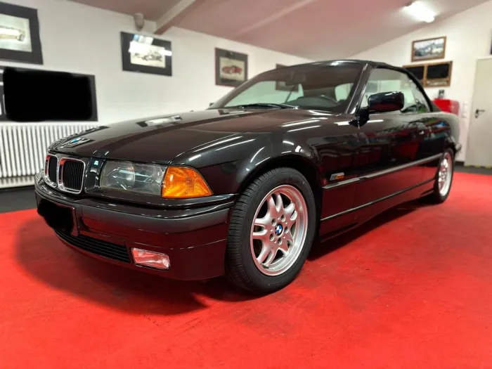 BMW 328i Cabrio
