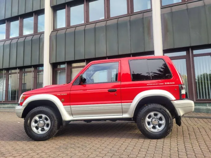 Mitsubishi Pajero Pajero 2800 TD GLS Nur 103 Tkm-3 Tür.-AHK