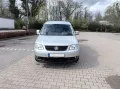 Volkswagen Biete Behindertengerechten Caddy Maxi mit Rampe