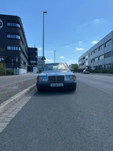 Mercedes-Benz E 220, Klimaanlage, elekt. Fensterheber vorne