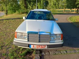 Mercedes-Benz W124 300D
