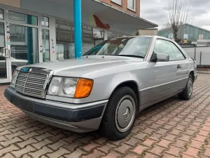 Mercedes-Benz Mercedes w124 230 ce