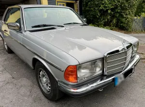 Mercedes-Benz Mercedes Benz 230 CE Coupé C123 4-Automatk...