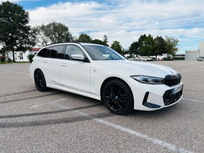 BMW 330e Touring M-Sport - ACC, Head-up, AHK, DAB 