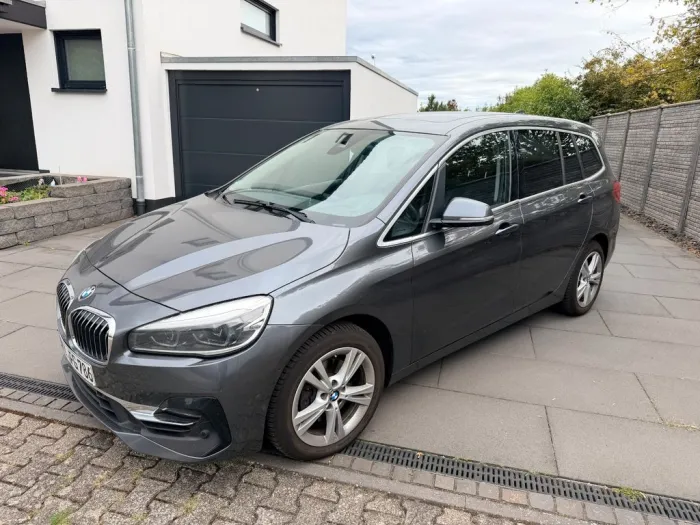 BMW 218i Gran Tourer Luxury Line 7-Sitzer Pano Navi