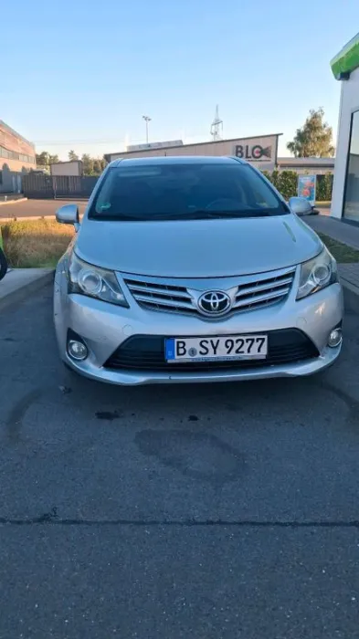 Toyota Avensis T27  2,2 liter model 2012 D...