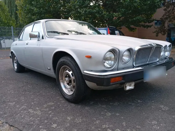 Jaguar XJ6,4.2,H-Zulassung + TÜV neu !Orig...