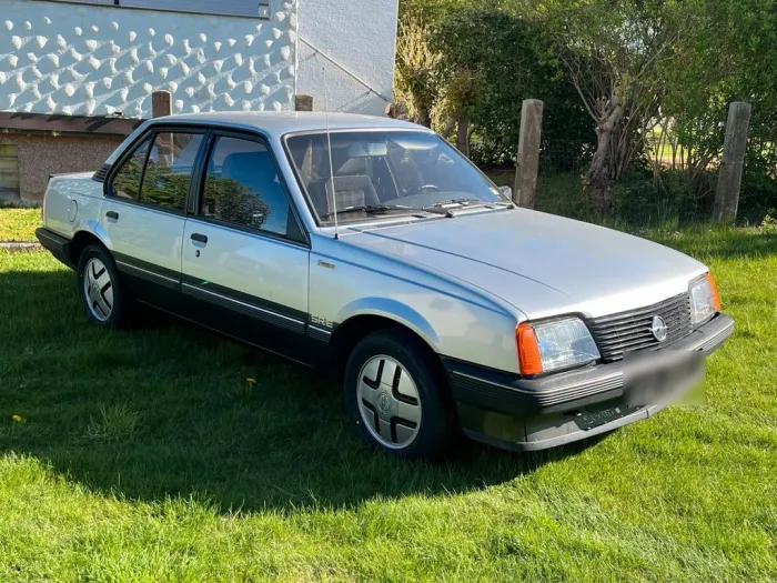 Opel Ascona C SRE tüv 07 komplette Histori...