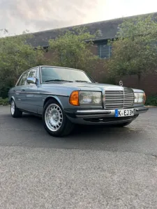 Mercedes-Benz Mercedes w123 230e Automatik Oldtimer H-Ke...