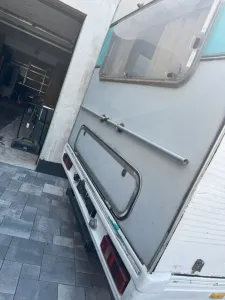 Ford Hallo ich verkaufe ein Wohnwagen