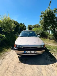 Mazda 323/ schiebedach/ abgemeldet!
