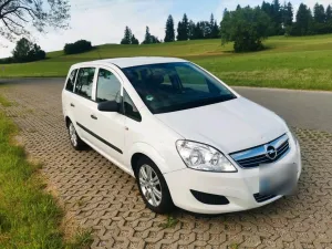 Opel Zafira 1.7 cdti Ahk TÜV 10/26 Bj. 2008