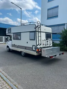 Peugeot j5 Wohnmobil Camper motorradstände...
