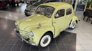 Renault 4CV R1062