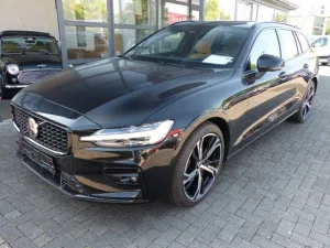 Volvo V60 Ultra Dark B4 Aut.*LEDER braun*B&W*ACC-T*