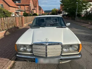 Mercedes-Benz 200 (W123) - H-Kennzeichen -...