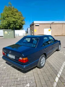 Mercedes-Benz Mercedes Benz W124 200E