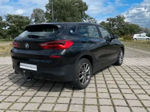BMW X2 sDrive18i Advantage Plus - Panorama - 18