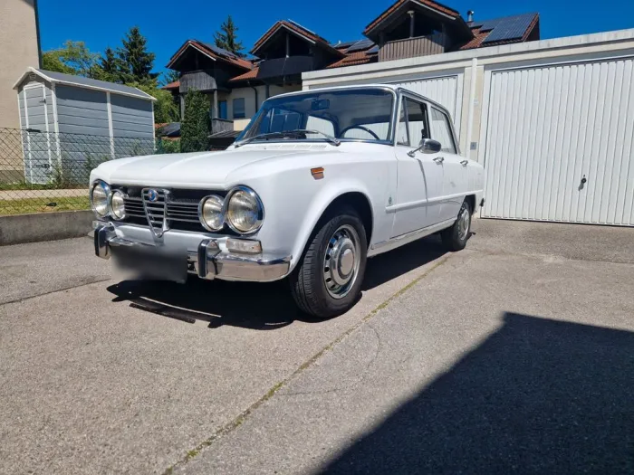 Alfa Romeo Giulia 1300 Super