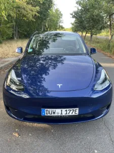 Tesla Model Y Long Range AHK RWD 34.000 km