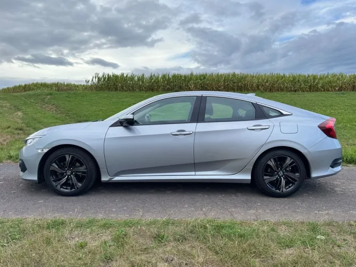 Honda Civic Lim. 4-trg. 1.5 182PS*Elegance*Automatik**