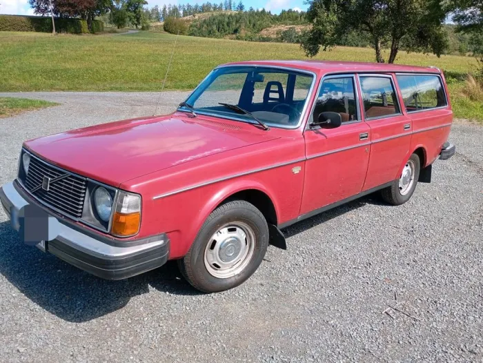 Volvo 245 DL 