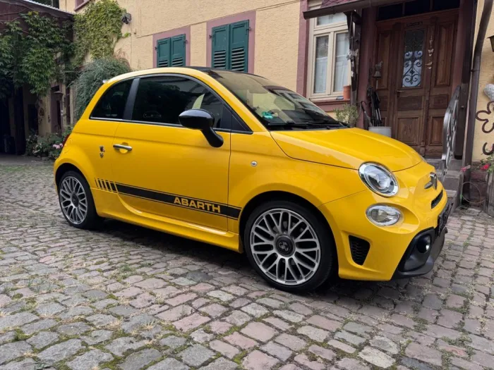 Abarth 595C 1.4 T-Jet 16V 595C - Cabrio MWSt-Ausweis