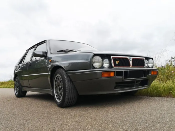 Lancia Delta Versione 2.0i.e. turbo 16V HF integ