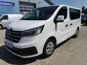 Renault Trafic 3,0t dCi 130 9-Sitzer