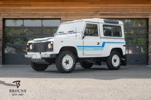 Land Rover Defender 90 County