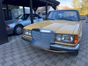 Mercedes-Benz Mercedes W123 Limo 280