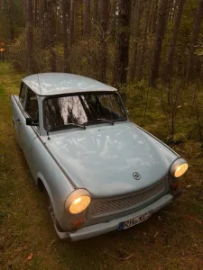 Trabant 601 Trabi mit vielen Ersatzteilen