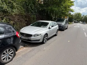 Volvo V60 D4 Kombi 2015  Diesel  TÜV Neu...